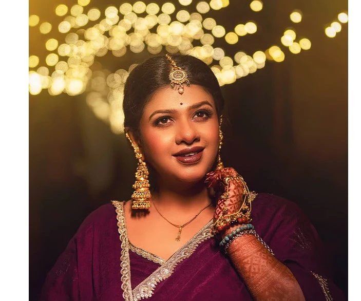 স্বামীর বিকৃত যৌনতা নিয়ে গোপন কথা ফাঁস করলেন অভিনেত্রী সুস্মিতা!